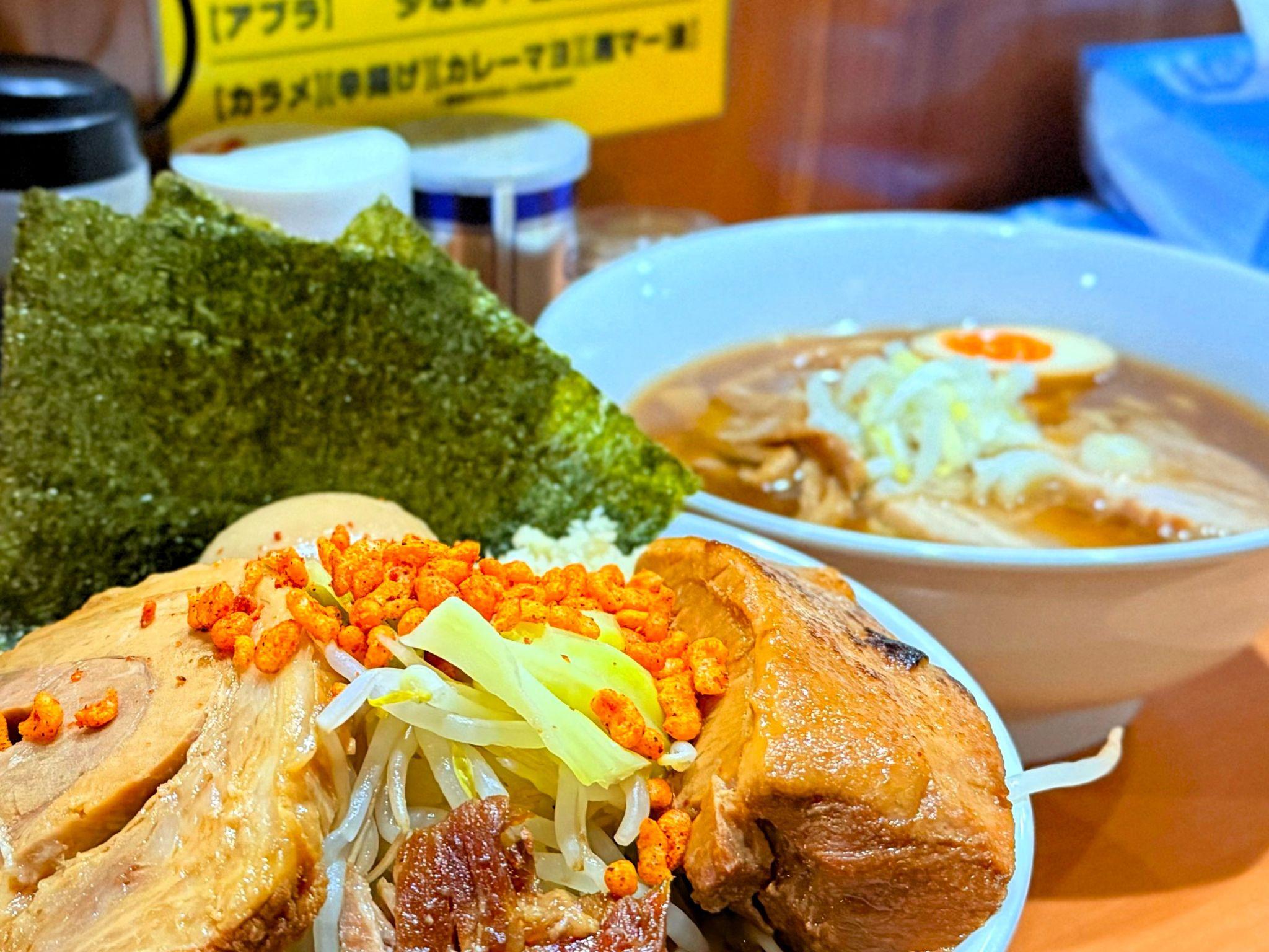 らーめん 忍者_「忍者らーめん」と「中華そば」