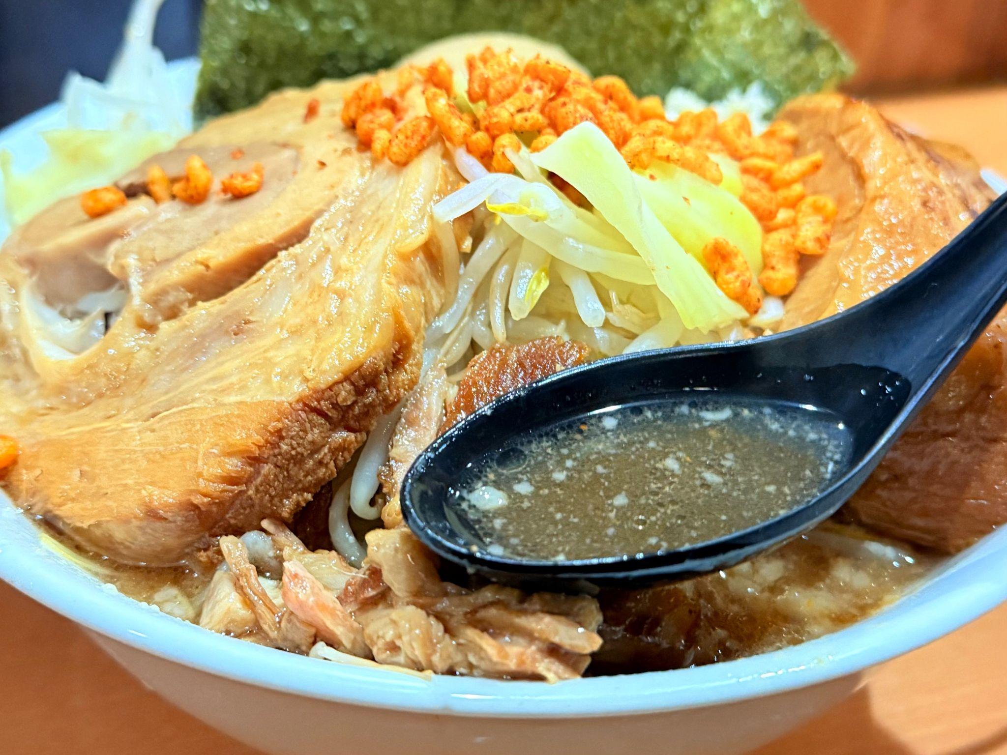 らーめん 忍者_忍者らーめんのスープ