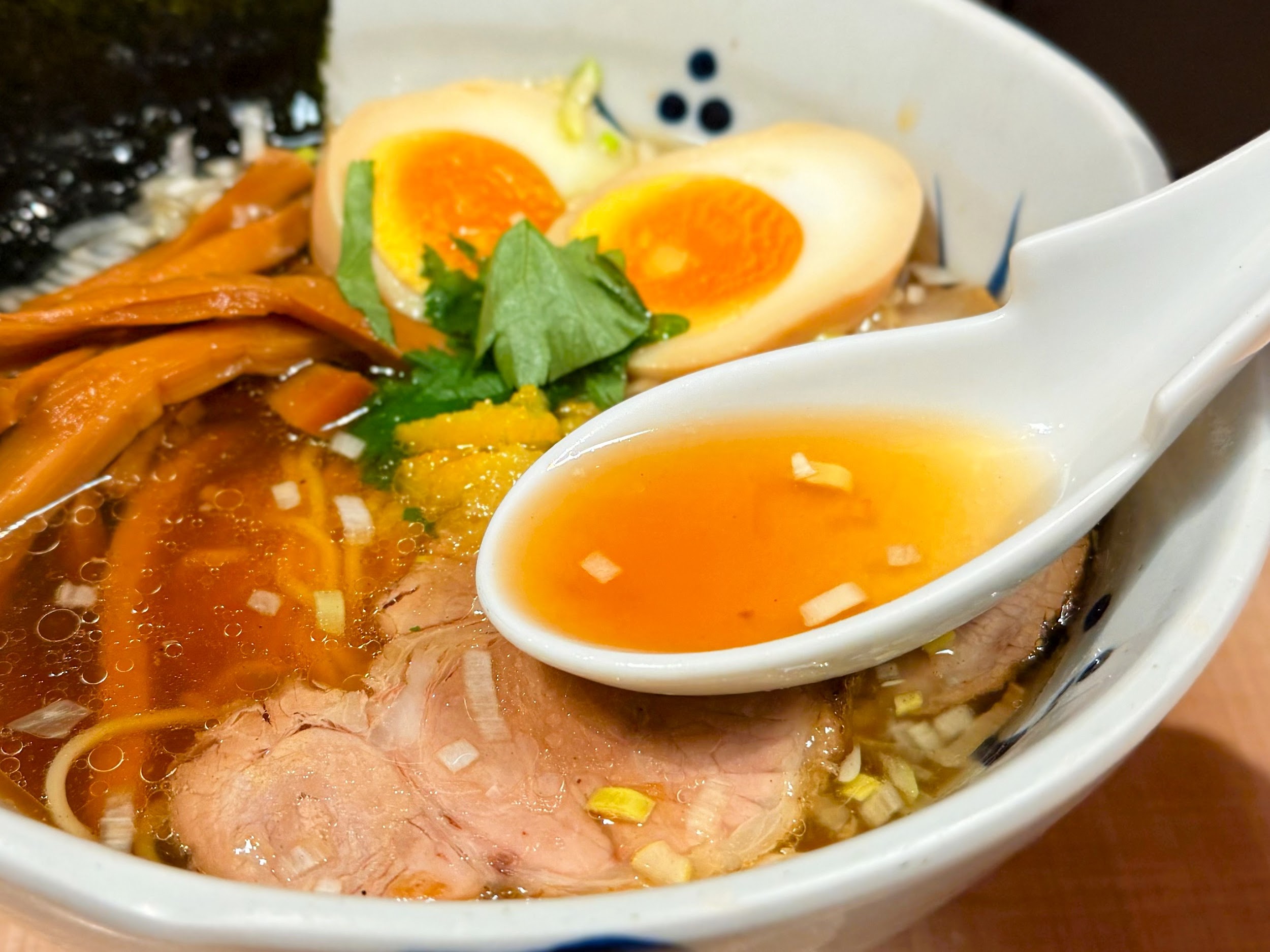 浅草名代らーめん与ろゐ屋_特製らーめん(全部のせ)