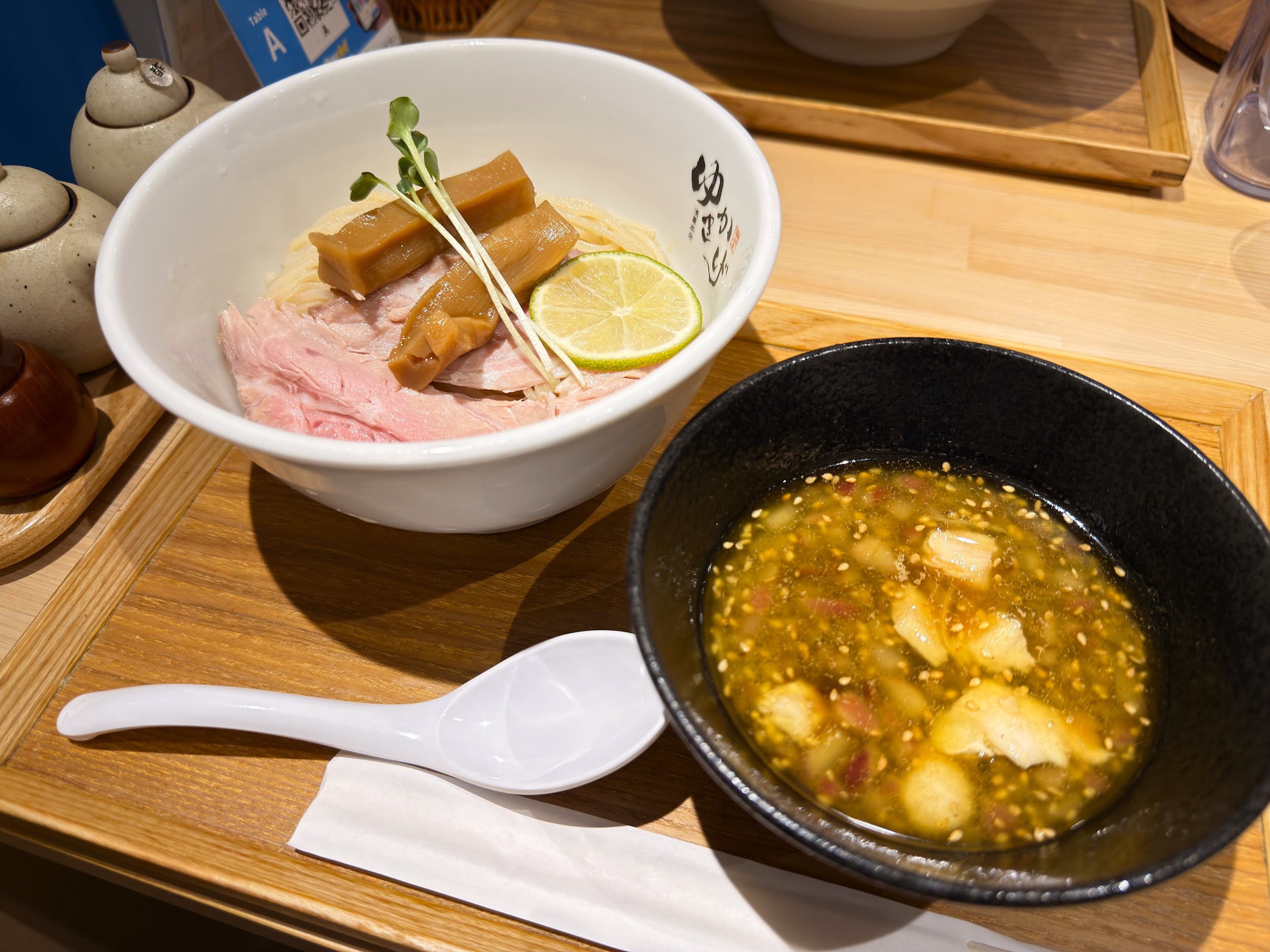 東京 鶏白湯ラーメン ゆきかげ 浅草本店_昆布水 鶏つけそば