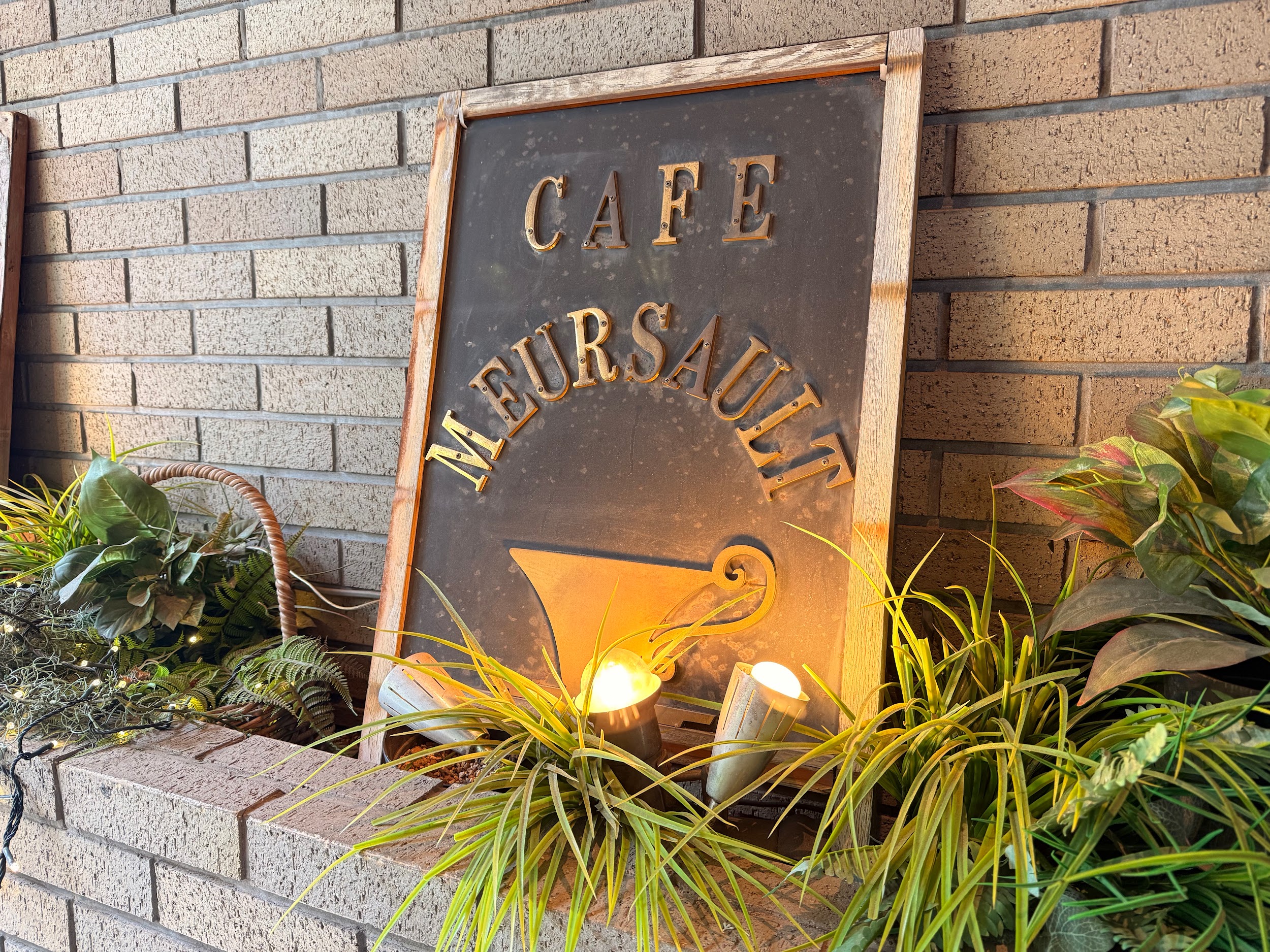 カフェ・ムルソー_看板