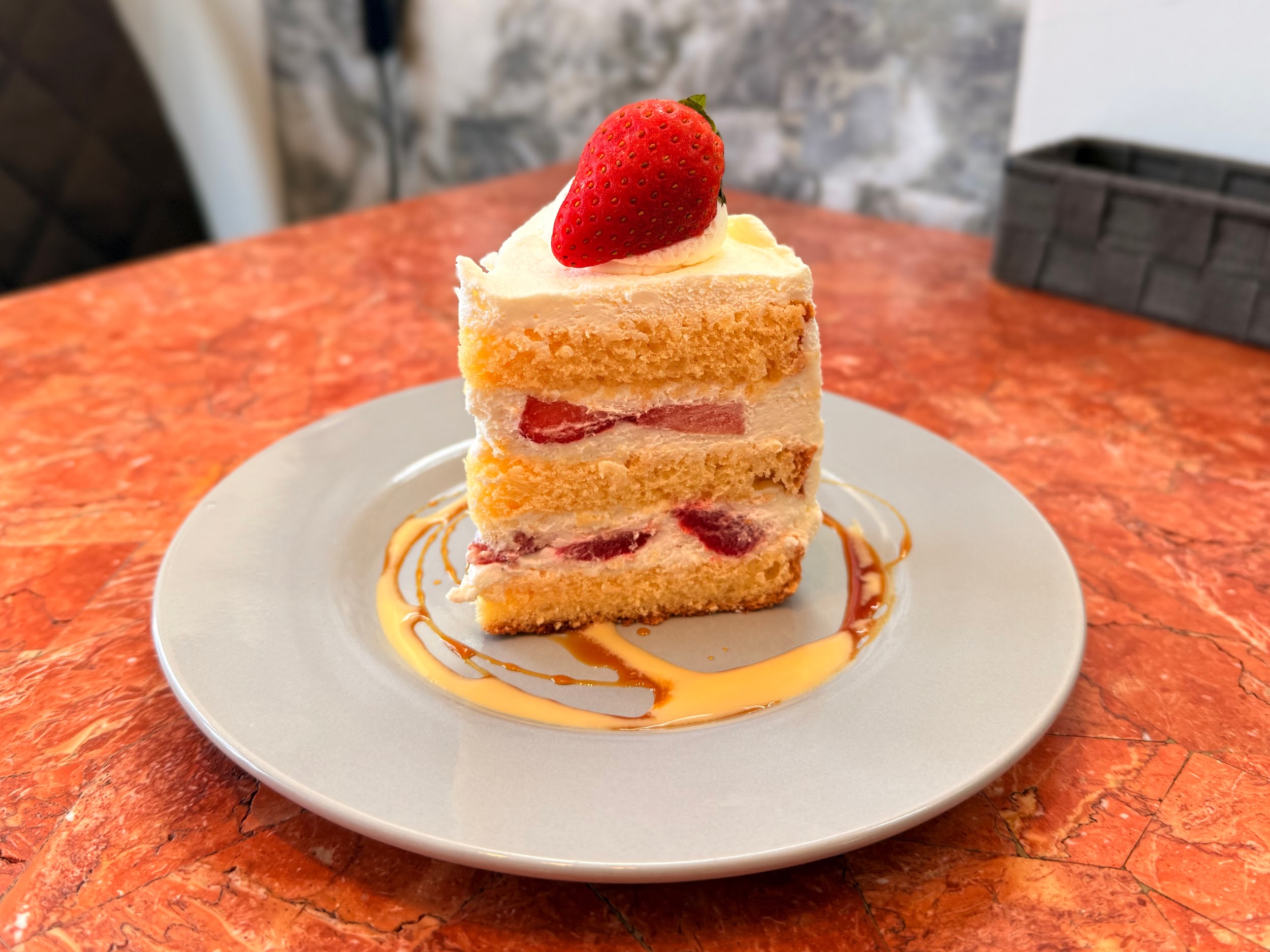 カフェ・ムルソー_いちごのショートケーキ