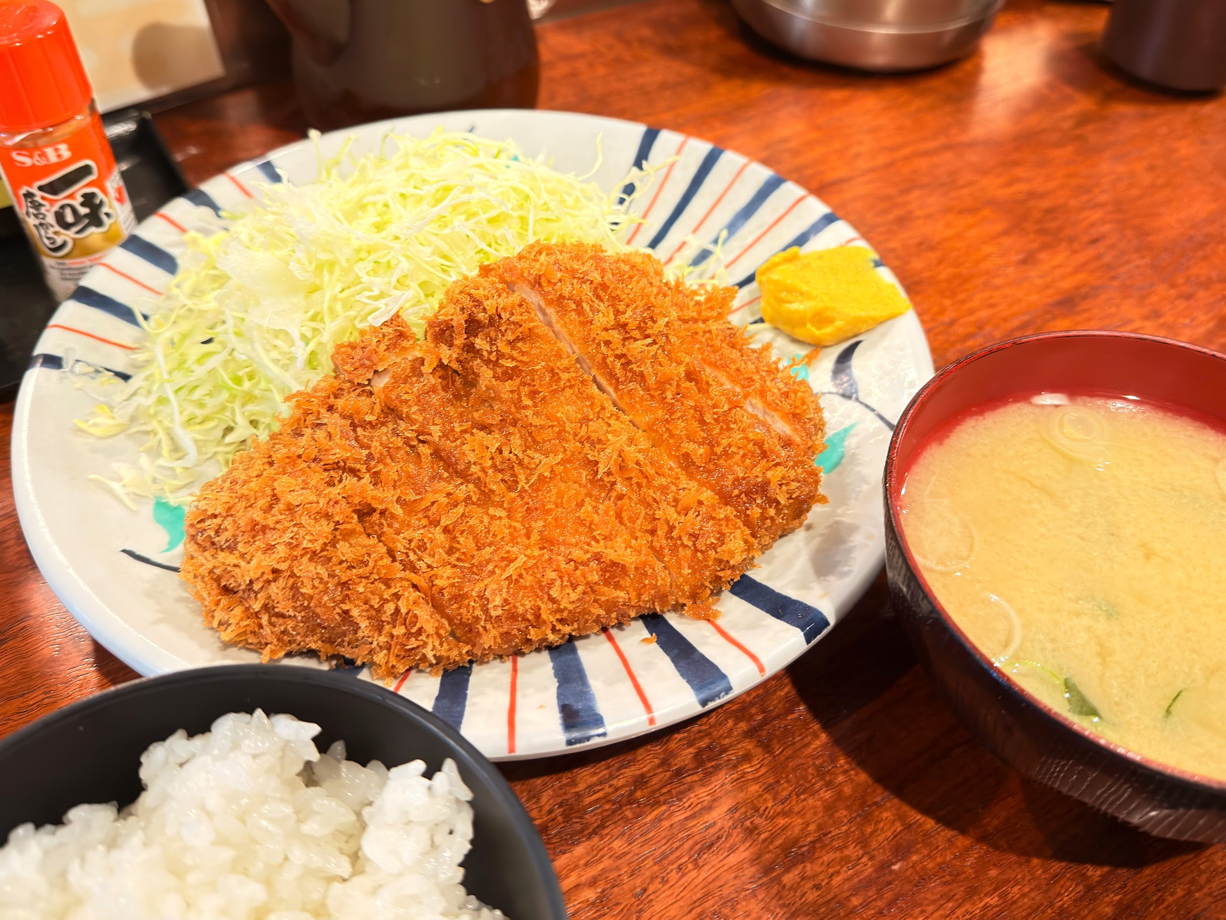 かつ進 三組坂下外神田店_とんかつ定食