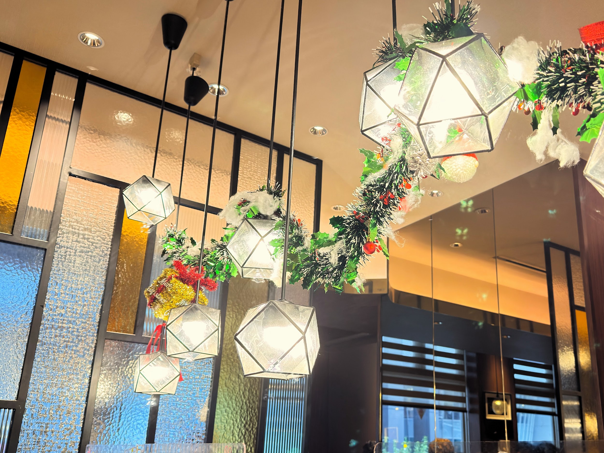 フライング・スコッツマン秋葉原店_照明