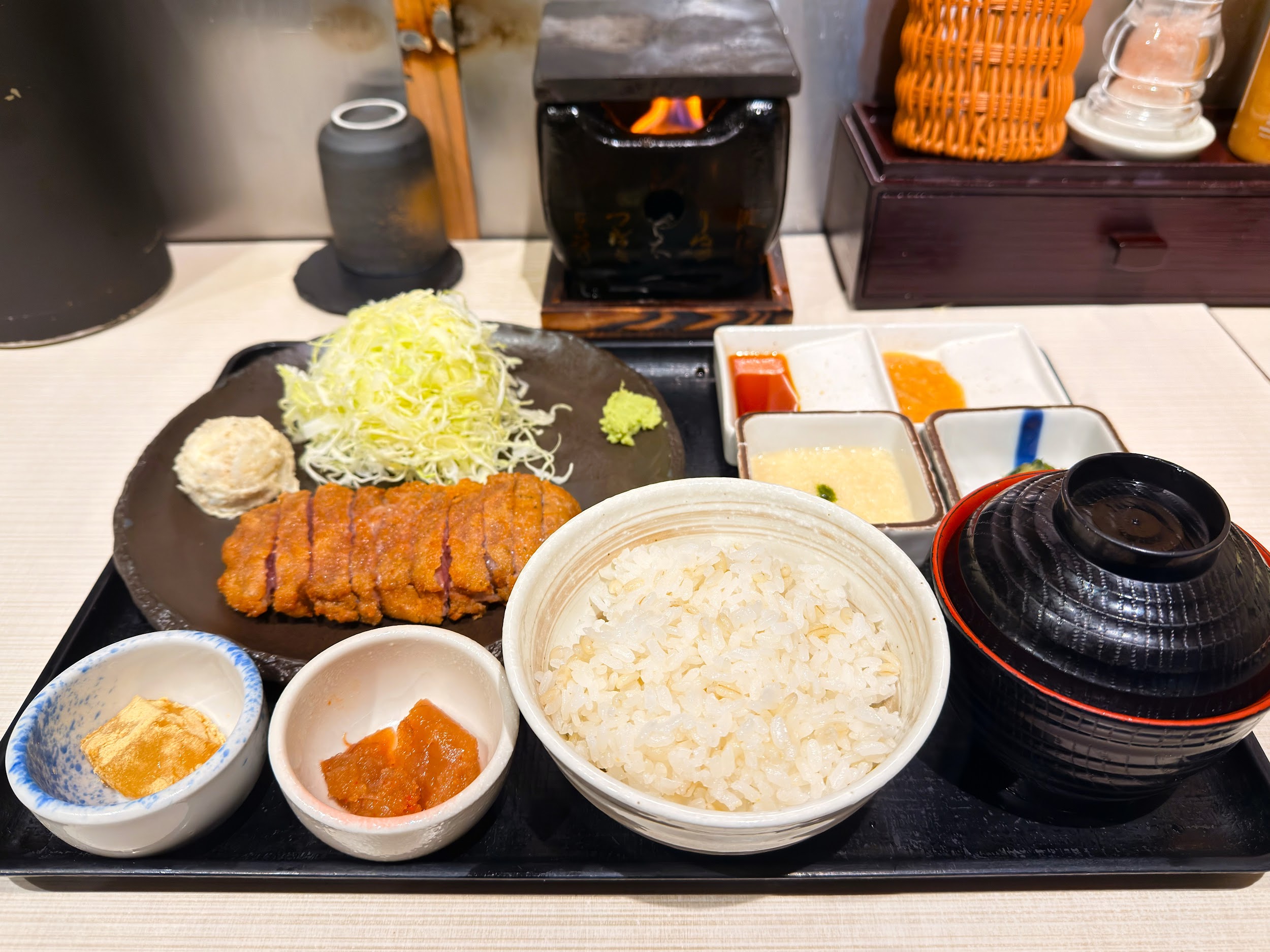 浅草 牛かつ_牛かつ定食 かつ1枚(130g)