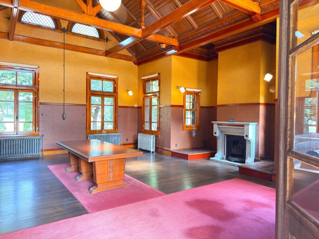 旧岩崎邸庭園_撞球室内装