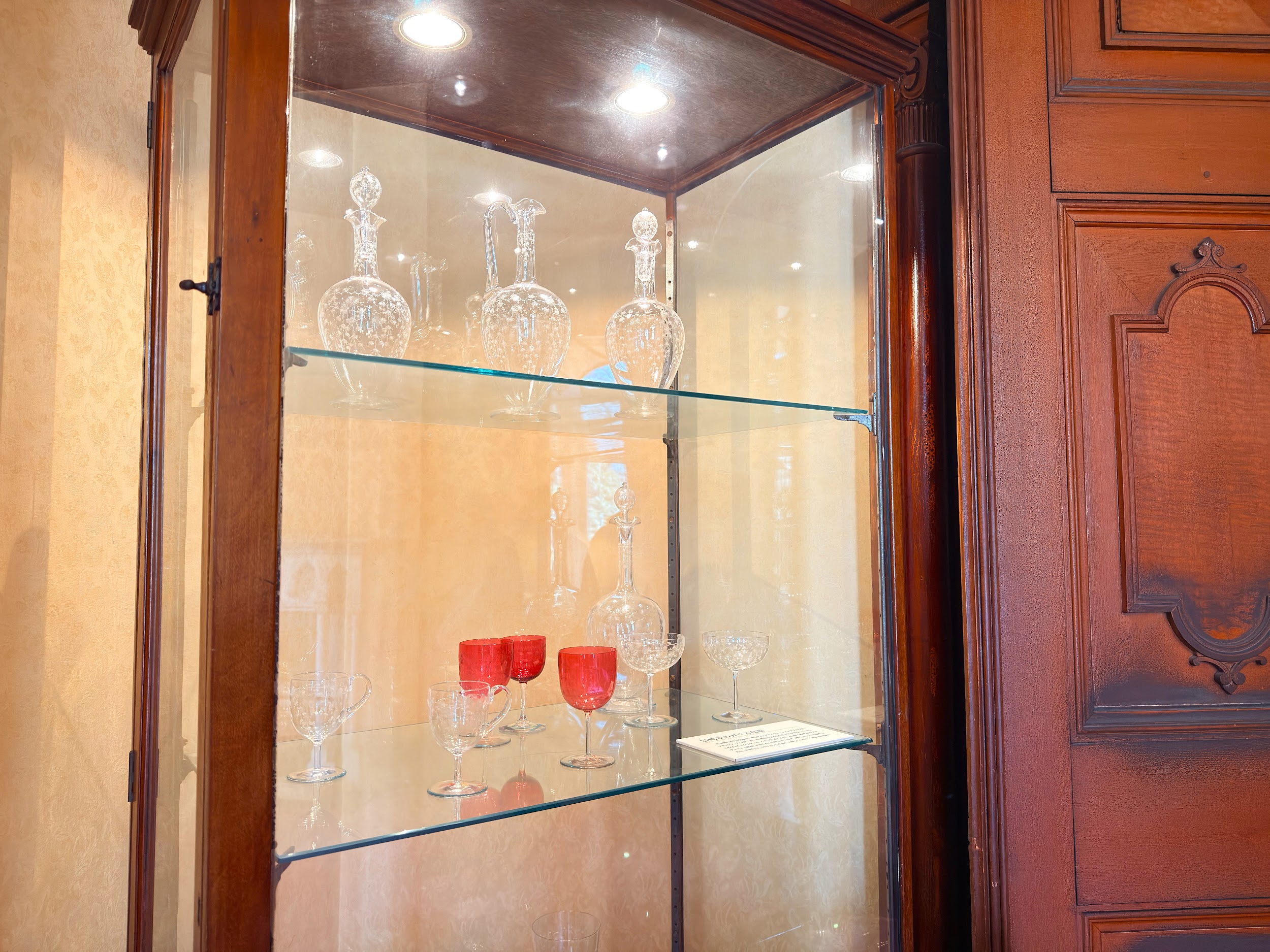 旧岩崎邸庭園_バカラのガラス食器