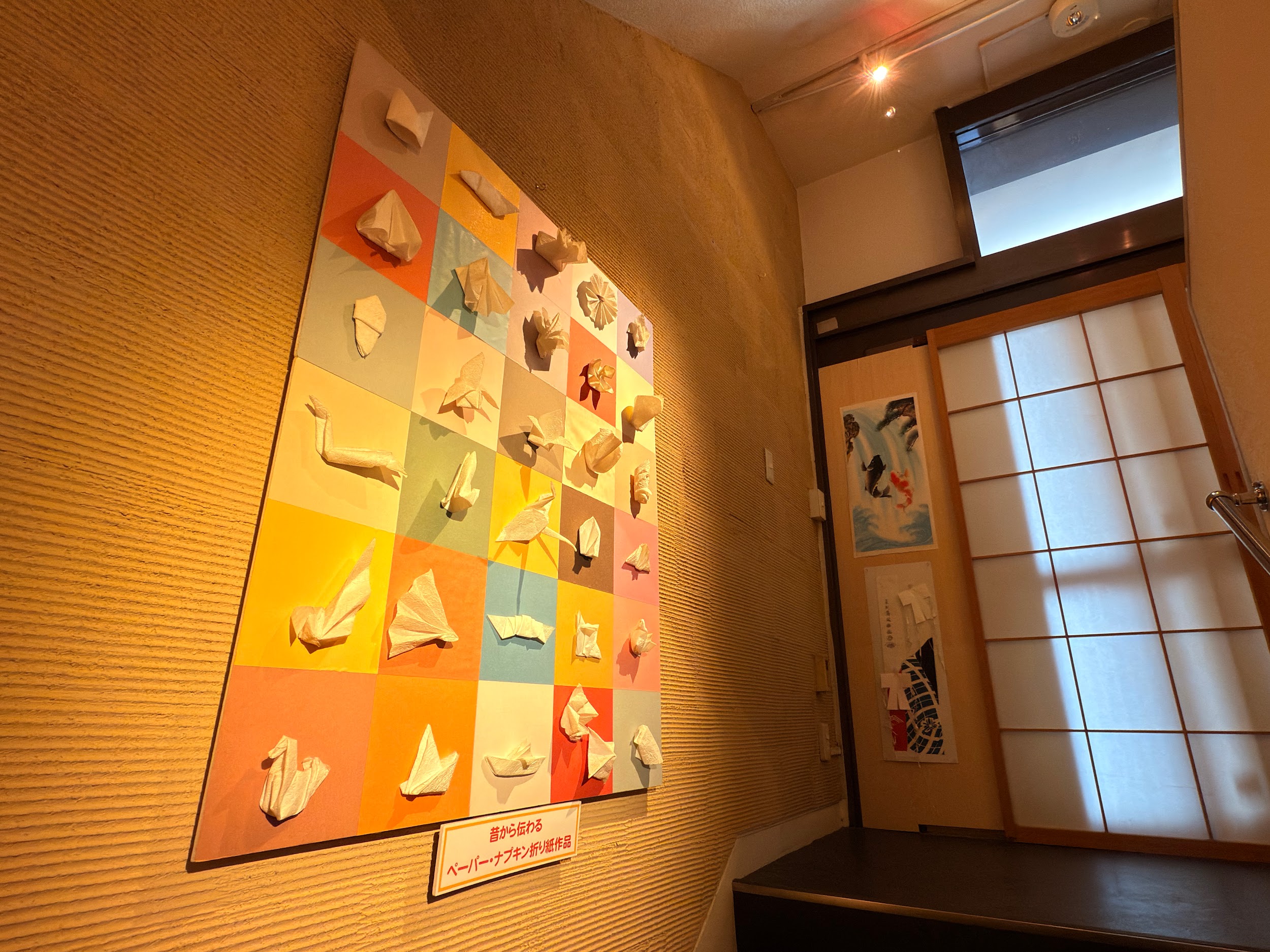 おりがみ会館_アート作品の展示