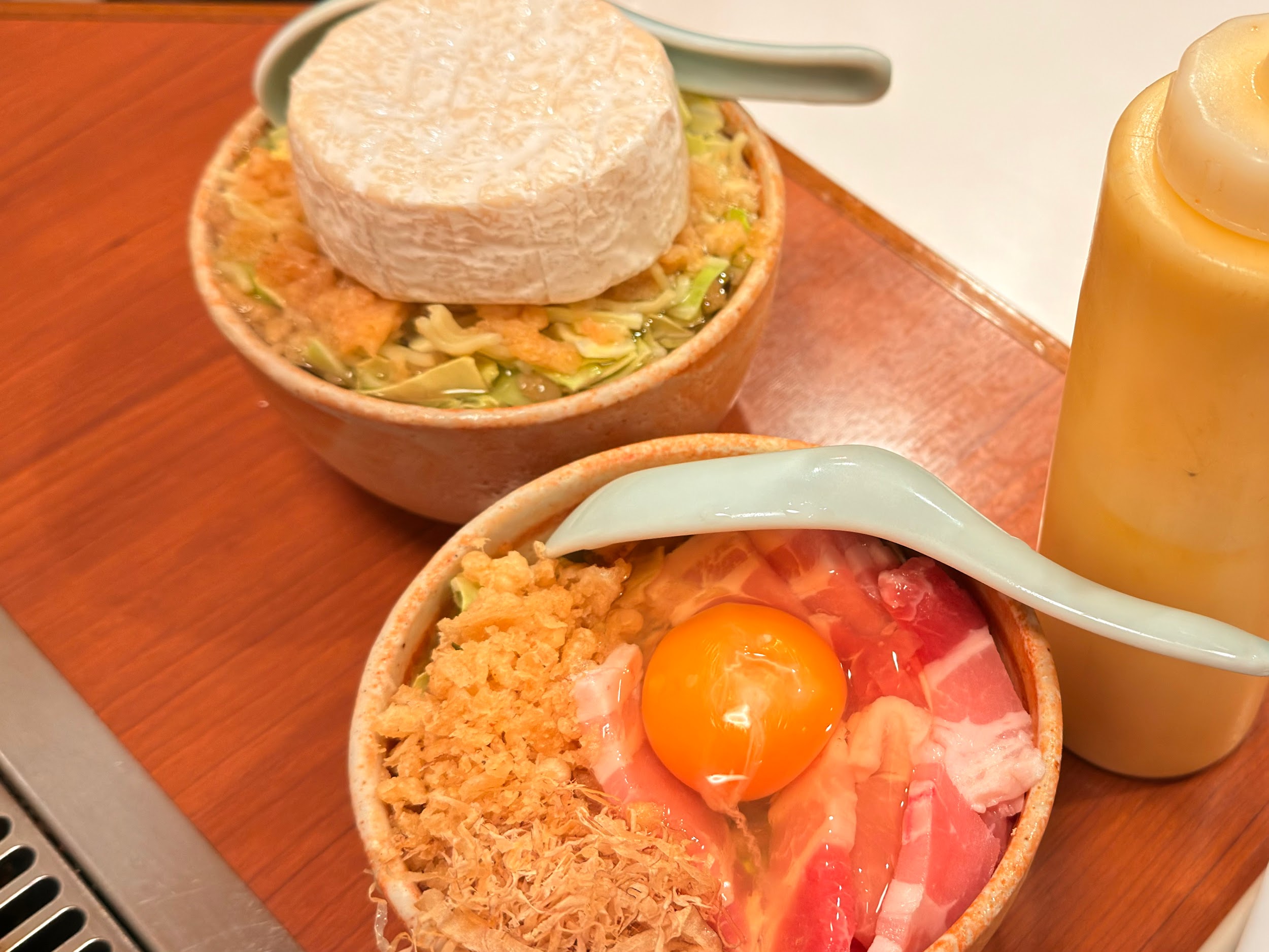 六文銭 本店_「カマンベールもんじゃ」と「豚肉天」