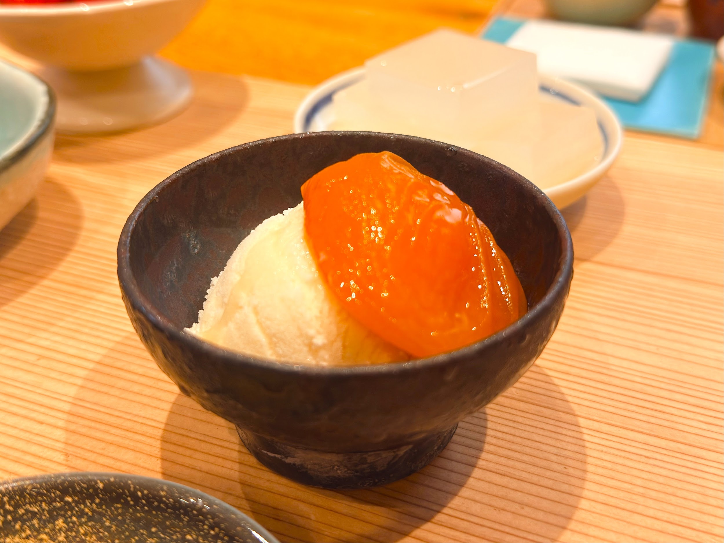 甘味みつや_自家製ミルクアイスあんずがけ