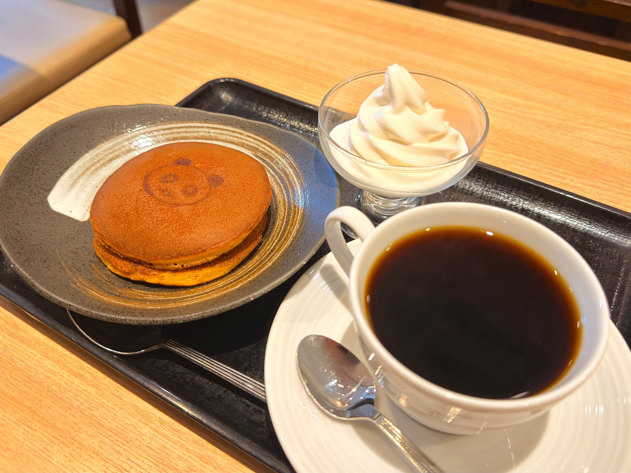 甘味茶房 菊丸_クリームどら焼きセット