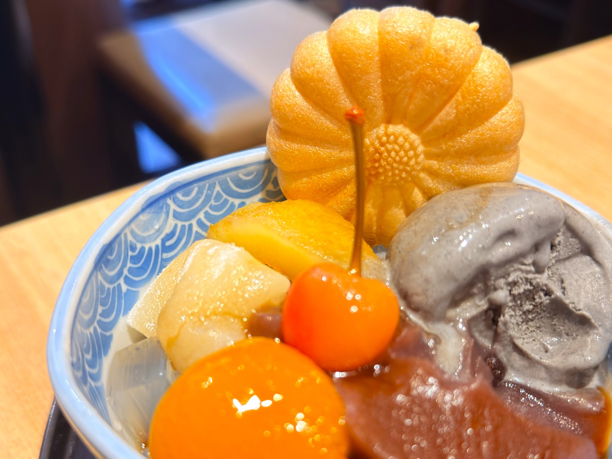 甘味茶房 菊丸_黒ゴマクリームあんみつ