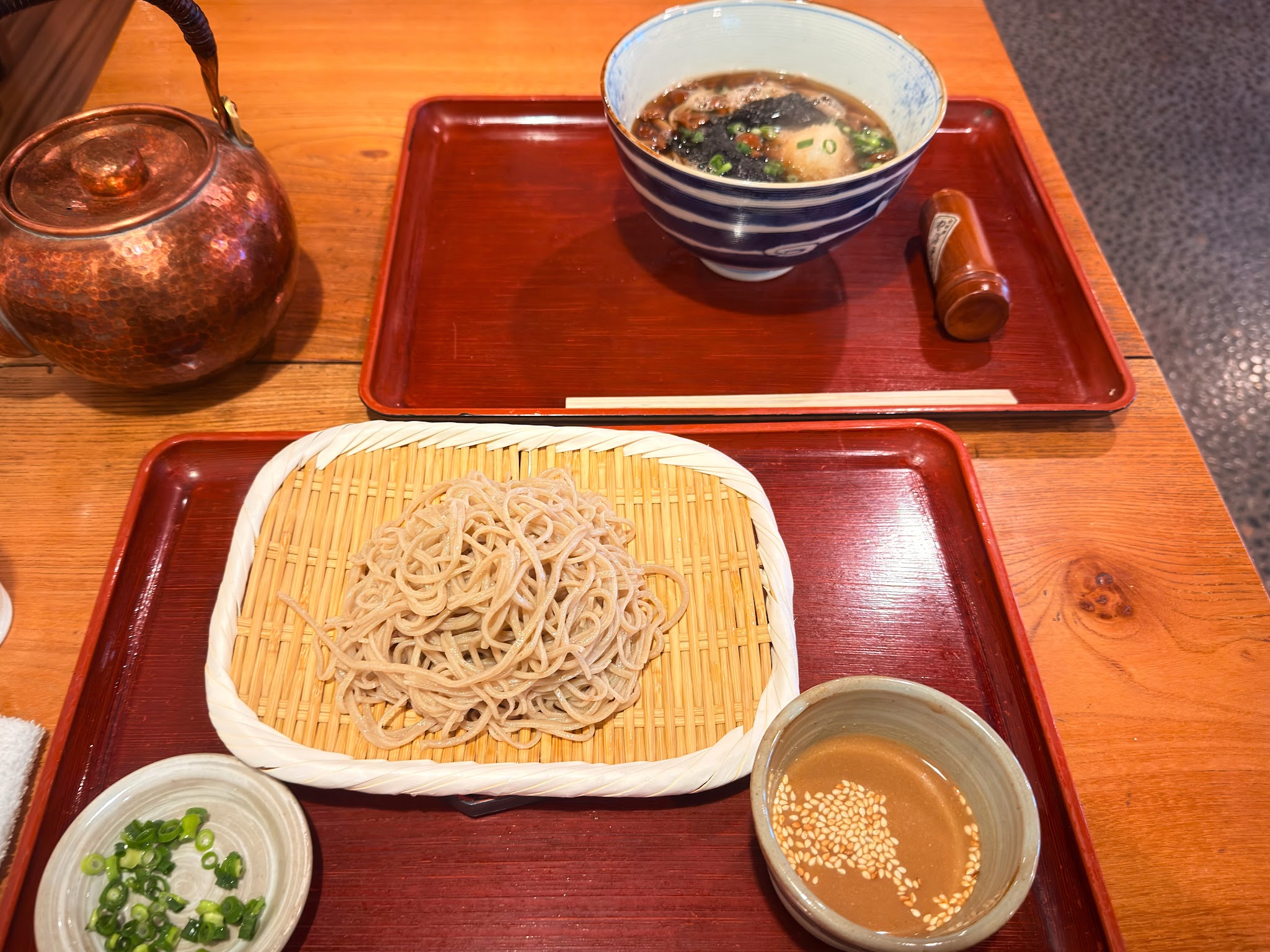 吾妻橋 やぶそば_「胡麻汁そば」と「なめこおろしそば」