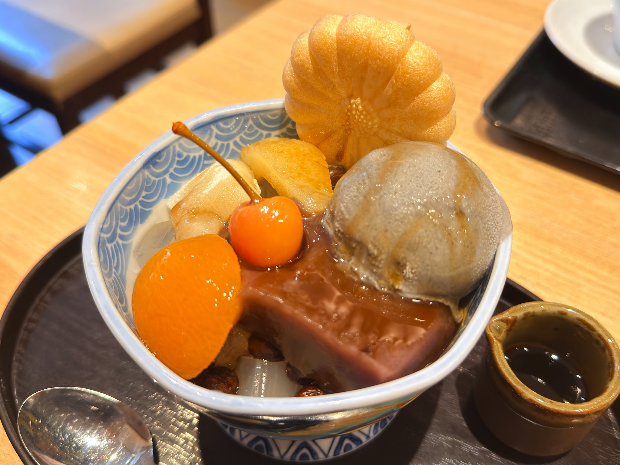 甘味茶房 菊丸_黒ゴマクリームあんみつ