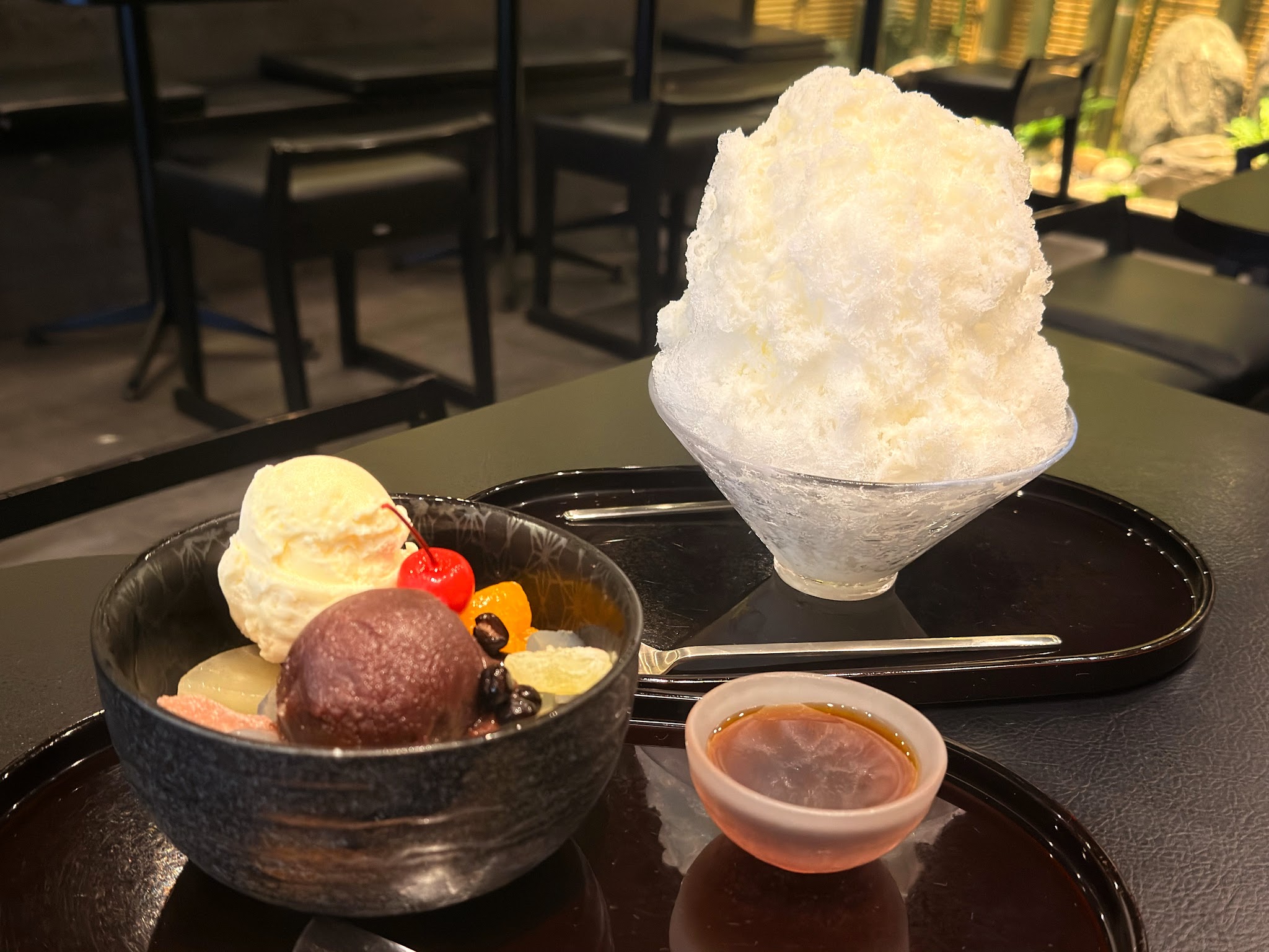 浅草 いづ美_「クリームあんみつ」と「氷ミルク」