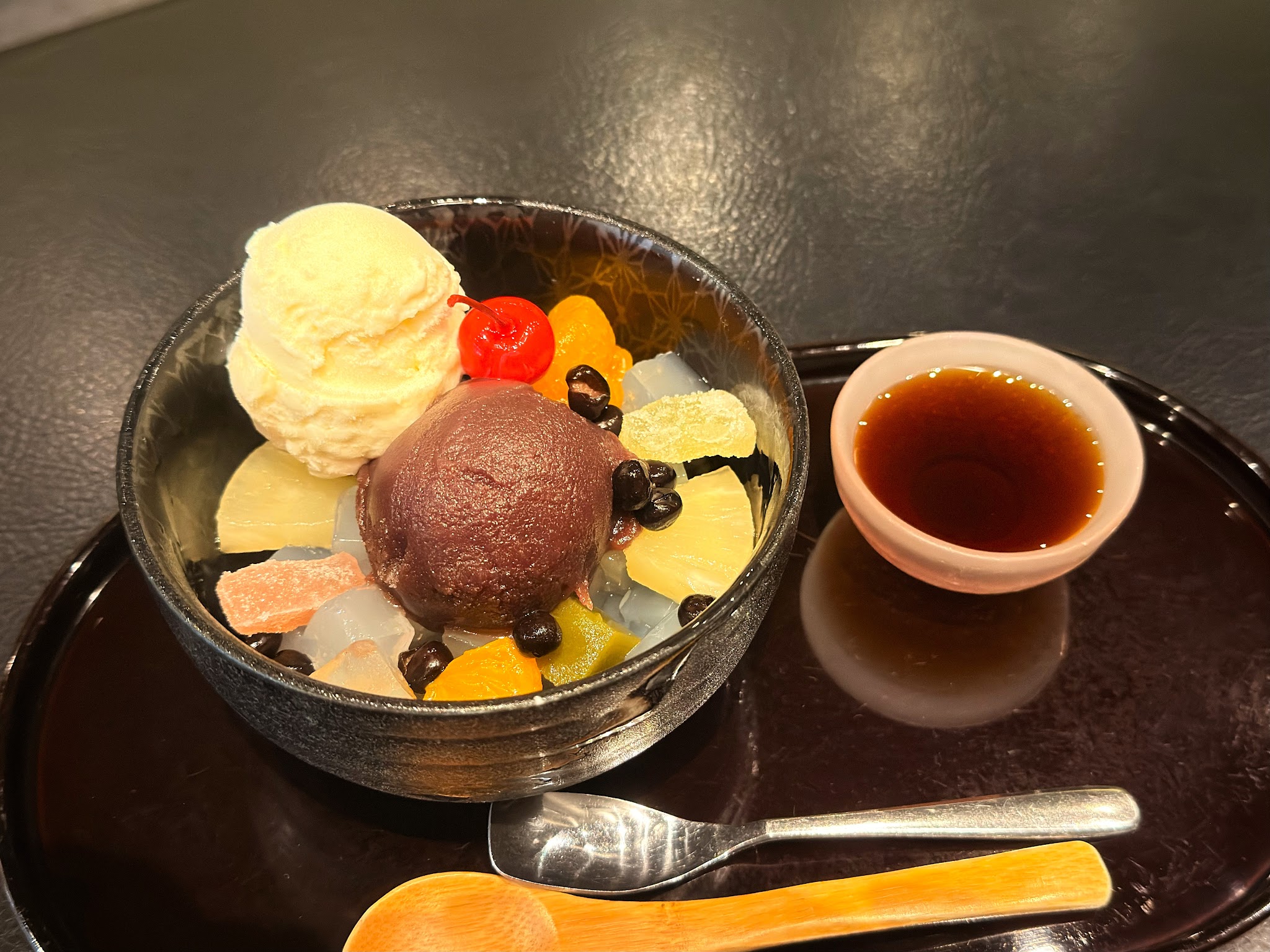 浅草 いづ美_クリームあんみつ