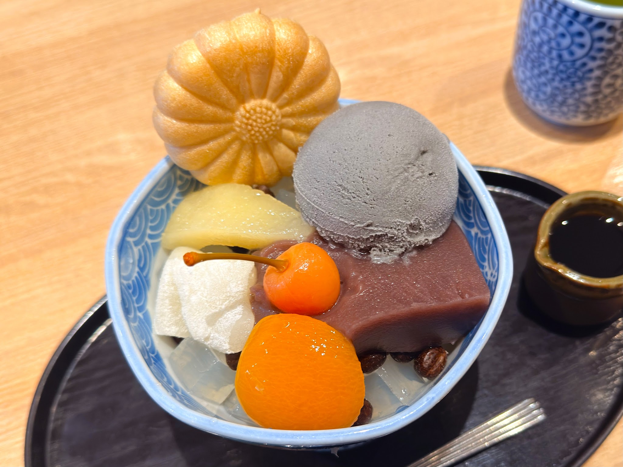 甘味茶房 菊丸_黒ゴマクリームあんみつ